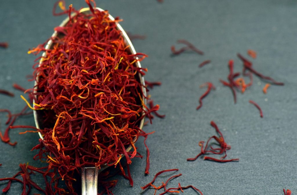 Cuida tu cerebro con este alimento que no consumes pero que potencia tu capacidad de memoria 1 Moncloa Los beneficios del azafrán para el cerebro