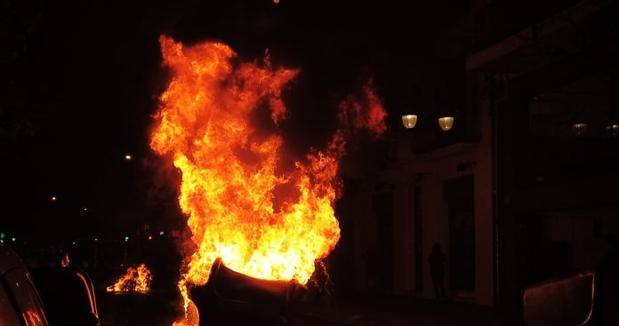 Las calles de Barcelona arden de nuevo / MONCLOA.com