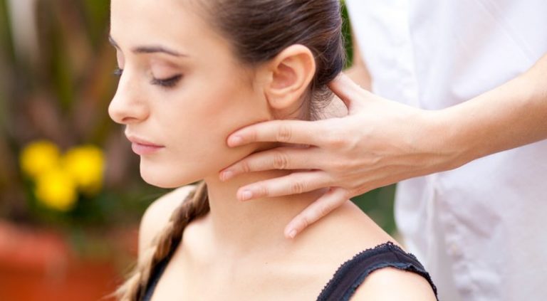 Cómo ocultar un chupetón en el cuello