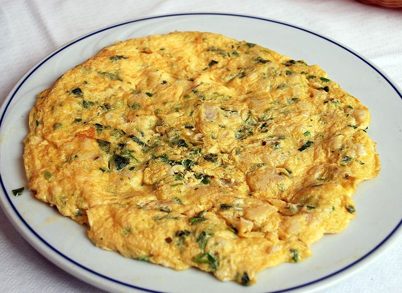 PREPARACIÓN DE LA BASE DE LA TORTILLA DE BACALAO