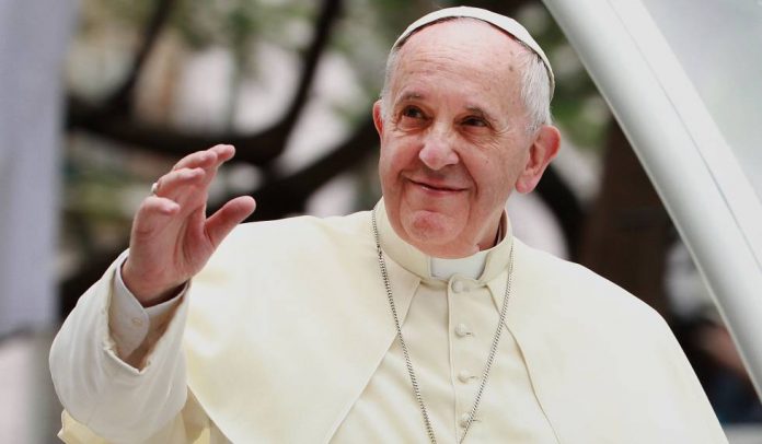 El Papa recibe felicitaciones por sus ocho años de pontificado