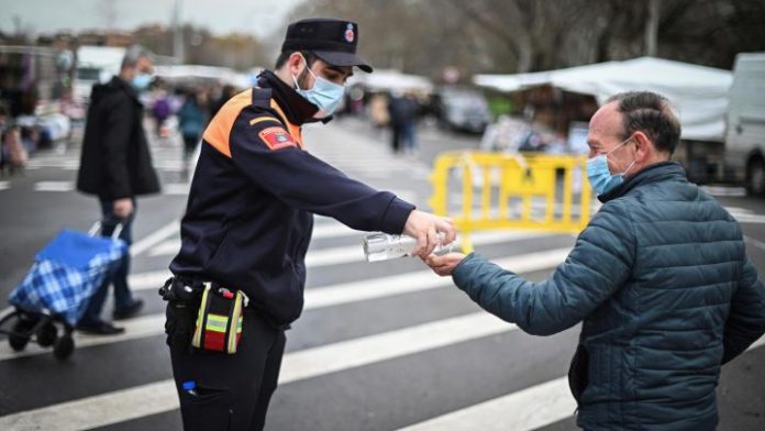 Madrid levanta restricciones en 10 zonas básicas de salud y siete localidades