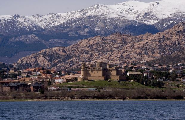 Manzanares El Real, un bello pueblo de la comunidad de Madrid.