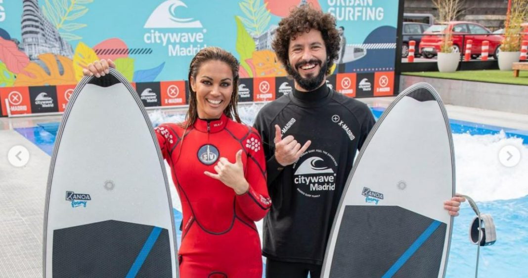 lara-alvarez-surf