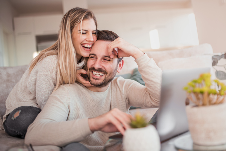 ¿Vivir con tu pareja? Las claves para saber cuándo es el momento 3 Moncloa respeto pareja