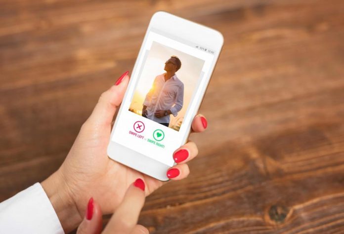 tinder pareja