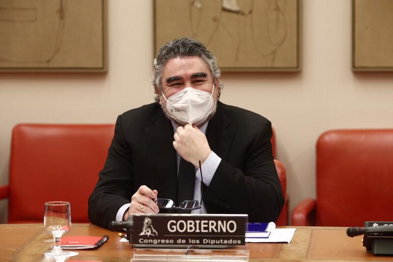 Uribes muestra su apoyo a Javier Cercas ante las críticas independentistas