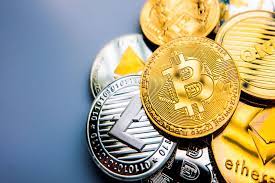 Más allá del bitcoin: otras criptomonedas en las que puedes invertir