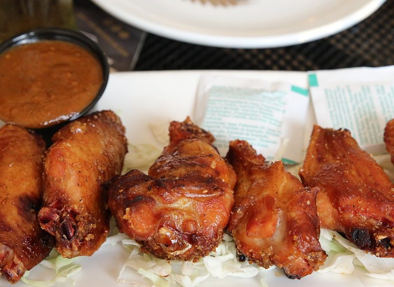 OTRAS FORMAS SENCILLAS DE COMER ALITAS DE POLLO