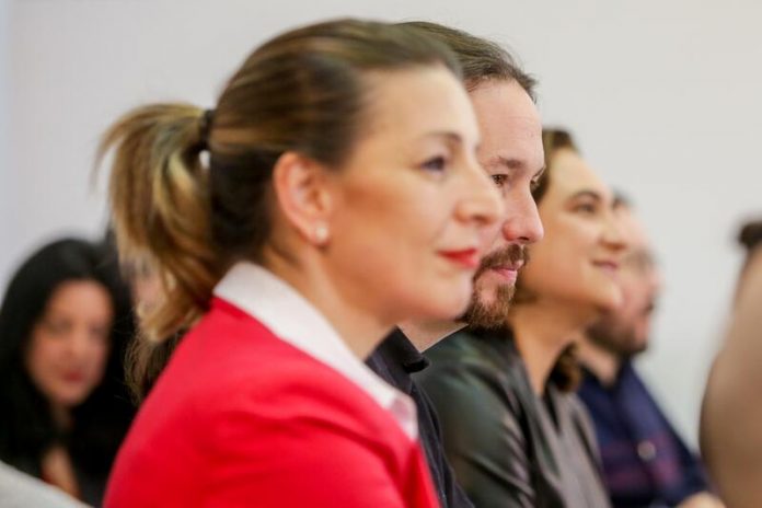 Colau y Yolanda Díaz arropan a Iglesias en su mitin de fin de campaña en Vicálvaro
