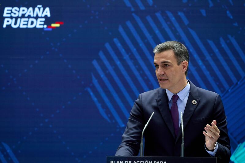 Sánchez agradece a Fuerzas Armadas su 