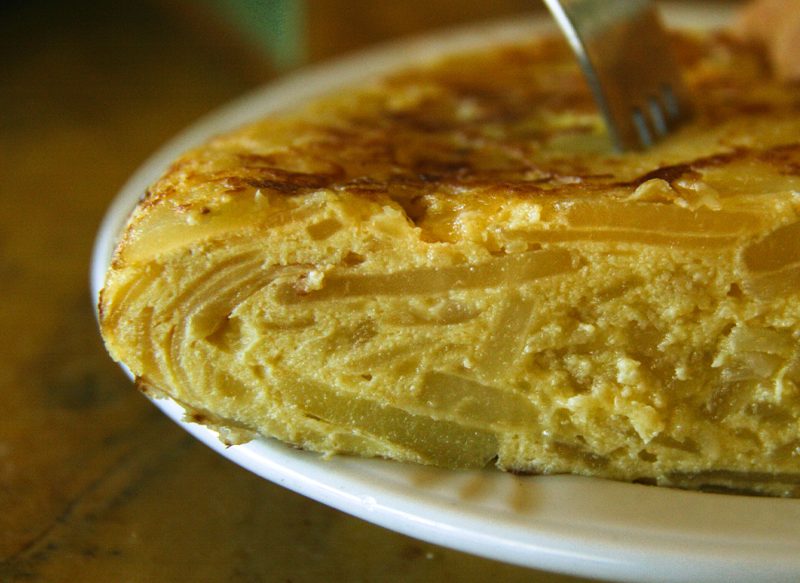 TORTILLA DE PATATAS, UN ICONO DE LA GASTRONOMÍA ESPAÑOLA