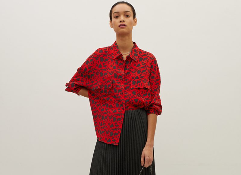 CAMISA OVERSIZE ESTAMPADA ROJA Y NEGRA