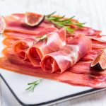 ¡Alerta salud! Lo que los nutricionistas exigen saber antes de comer jamón serrano cada día