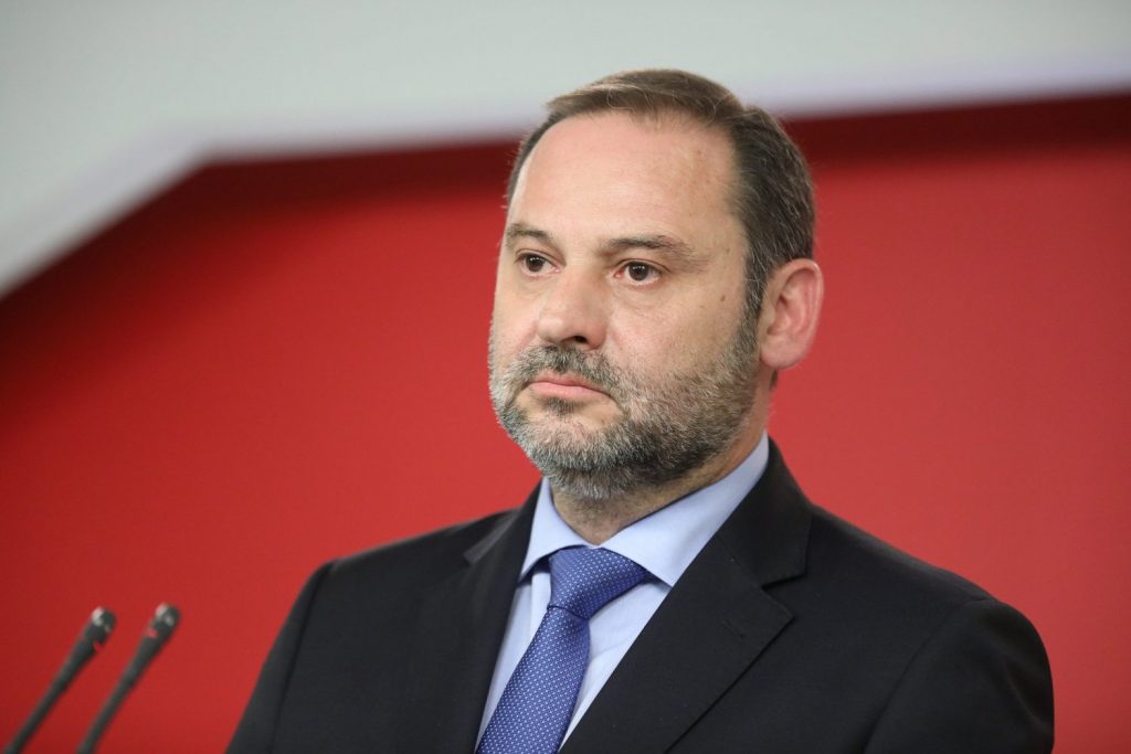 Ábalos no encuentra sitio en el PSOE y no se habla con Sánchez 1 Moncloa abalos Moncloa