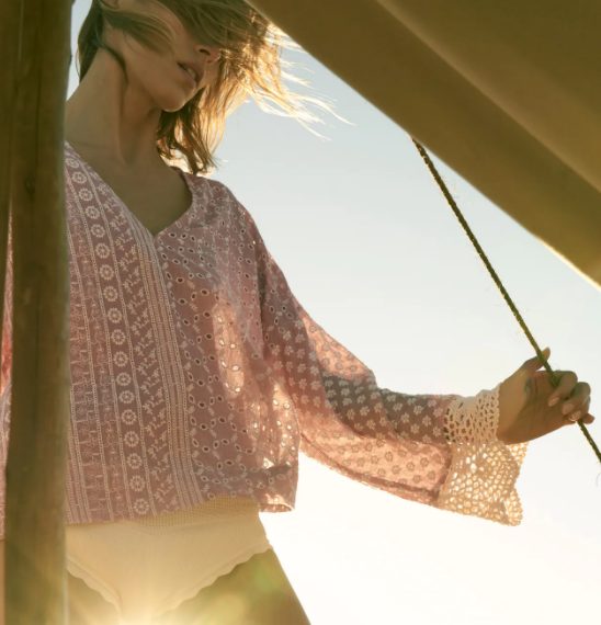 blusa bordados zara