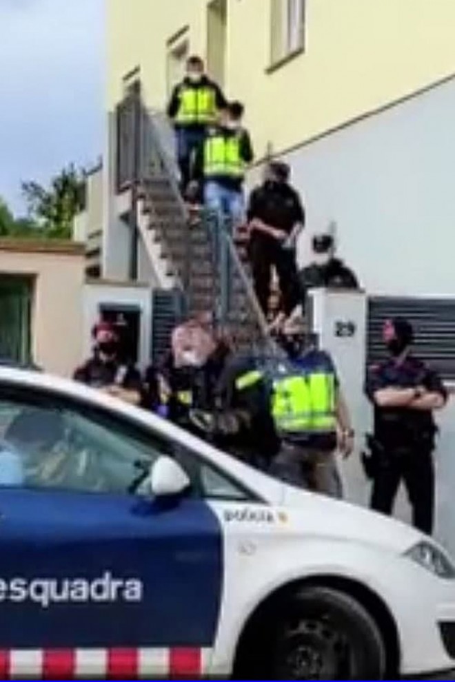 Carlota Sales, la conocida neonazi española, detenida en la trama de los carnés falsos 1 Moncloa Detención de Prendes Sales, el informático e hijo de la neonazi de Girona