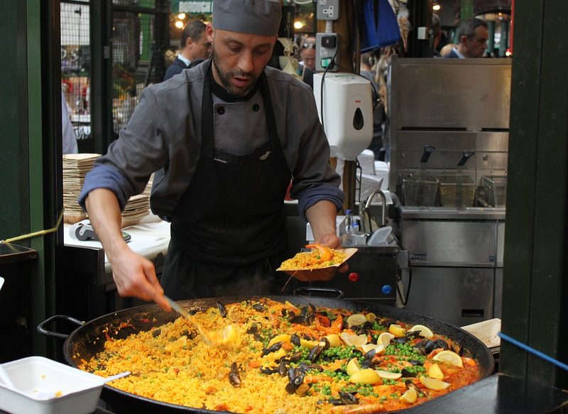 Paella: el truco para conseguir un buen socarrat y que el arroz no se queme