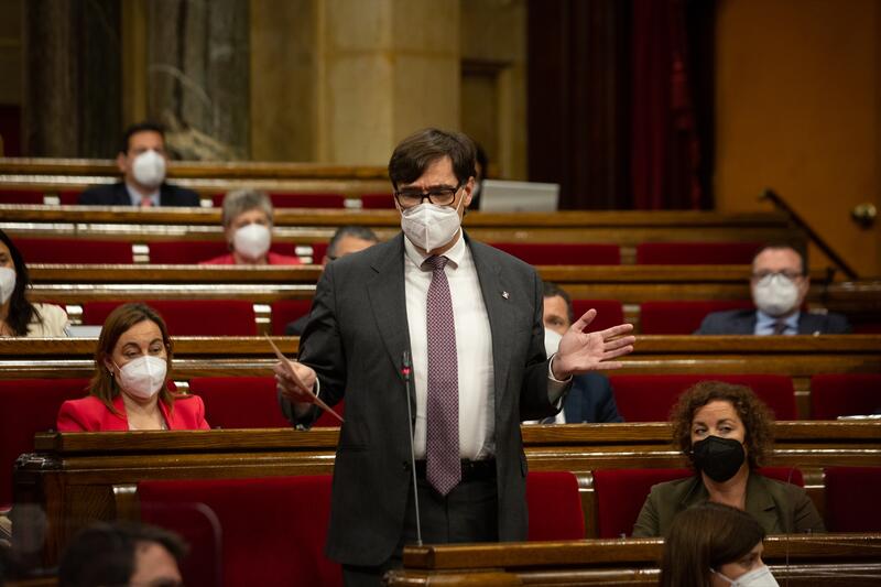 Sociedad Civil Catalana cobra 25 euros por oír a Casado, Arrimadas e Illa 2 Moncloa Illa ve inviables la amnistía y la autodeterminación y llama a buscar una "tercera vía"