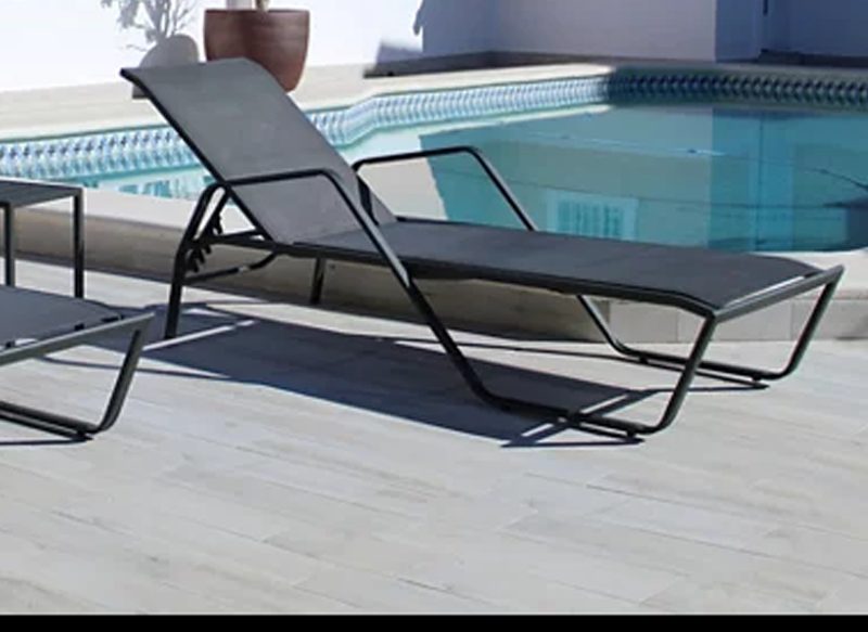 PACK DE 2 TUMBONAS ANTRACITA MIAMI + MESA AUXILIAR, A LA VENTA EN LEROY MERLIN