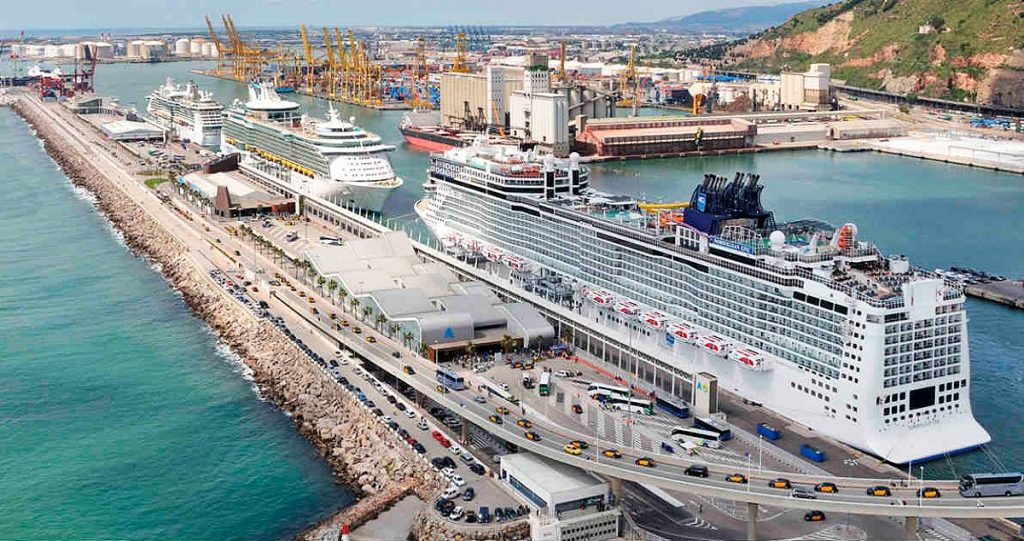 El Puerto de Barcelona cruceros