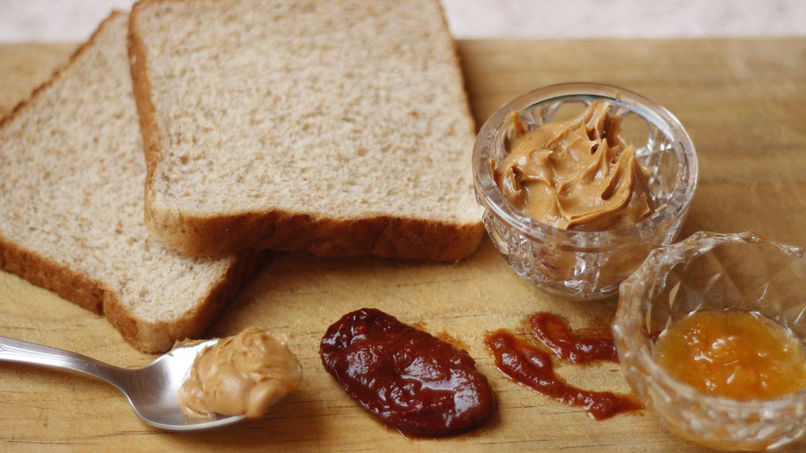 Mermelada y mantequilla alimentos