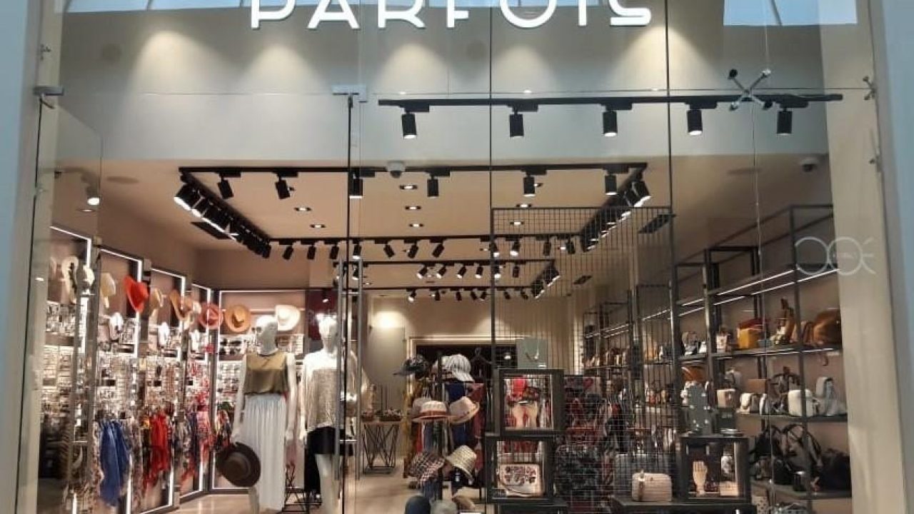 Parfois empieza sus rebajas con ocho accesorios ideales para el verano