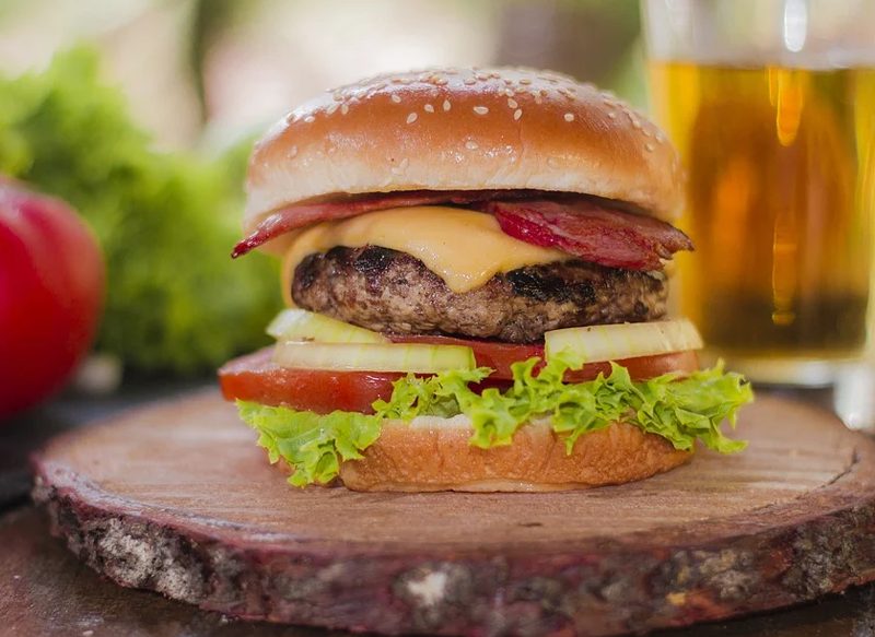 La hamburguesa de Chicote que no probarás en ningún restaurante este verano