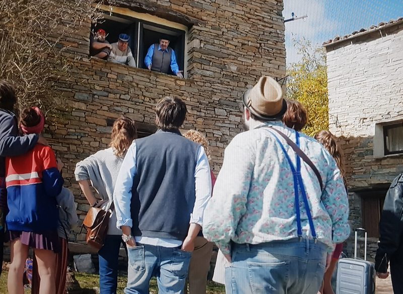 GRAN ÉXITO DEL ESTRENO DE EL PUEBLO EN ABIERTO