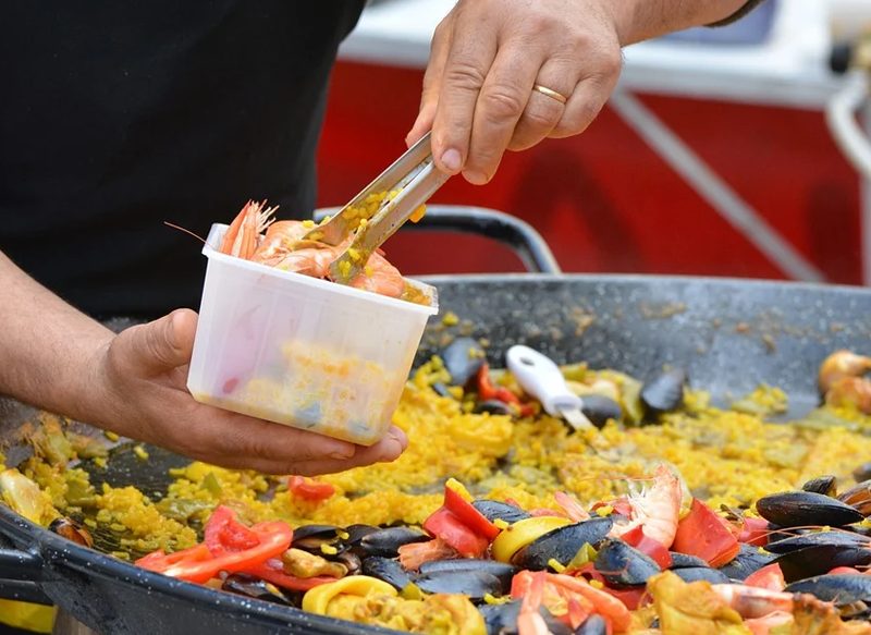 CUANDO AGREGAR EL AZAFRÁN A LA PAELLA