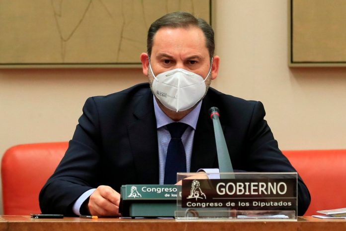 José Luis Ábalos con mascarilla en su etapa de ministro.