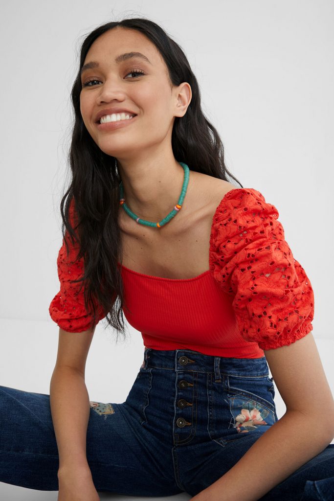 La camisa colorida de Desigual y otras prendas de su nueva colección