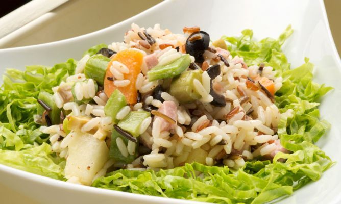 ensalada de arroz saciante