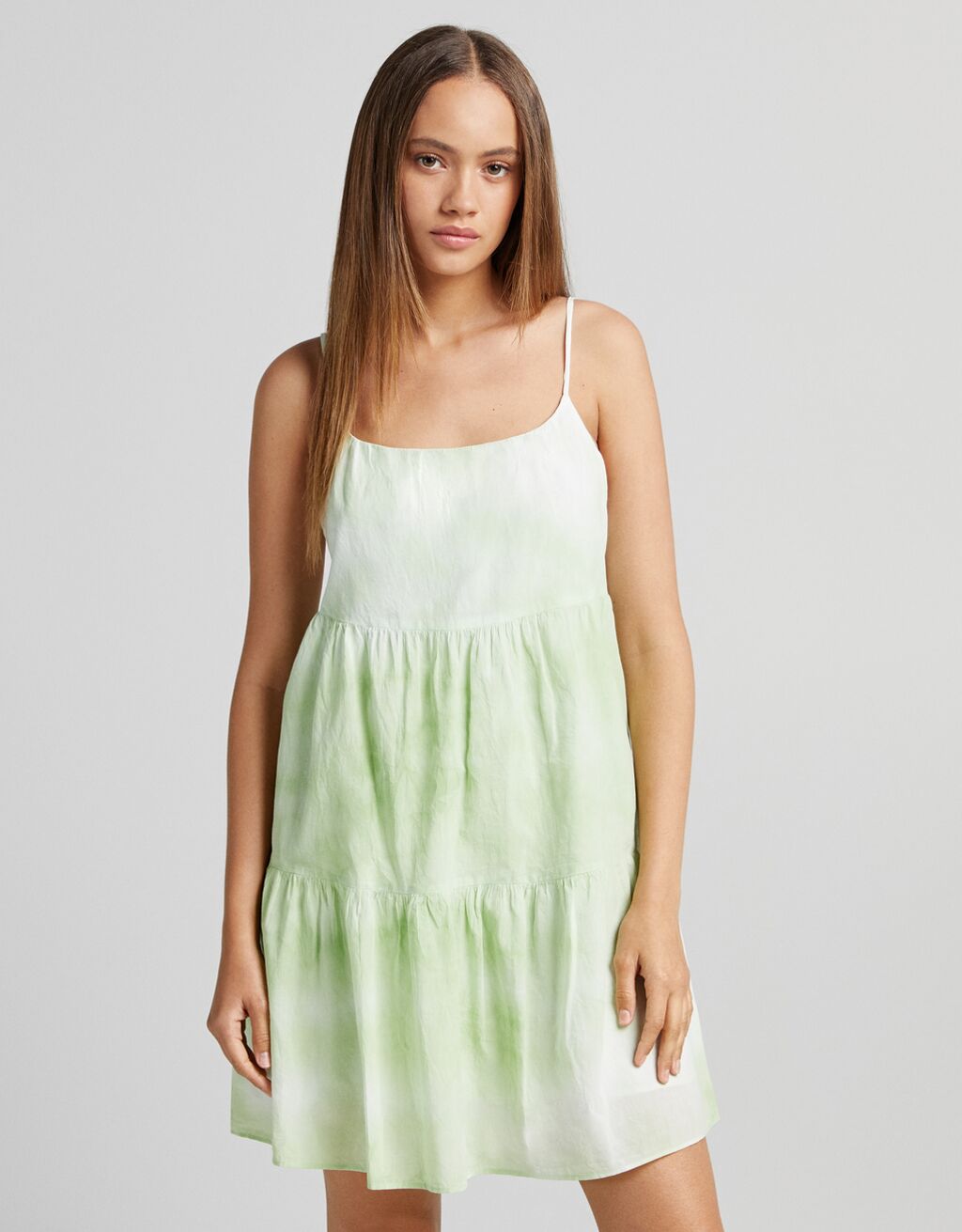 vestido volante bershka
