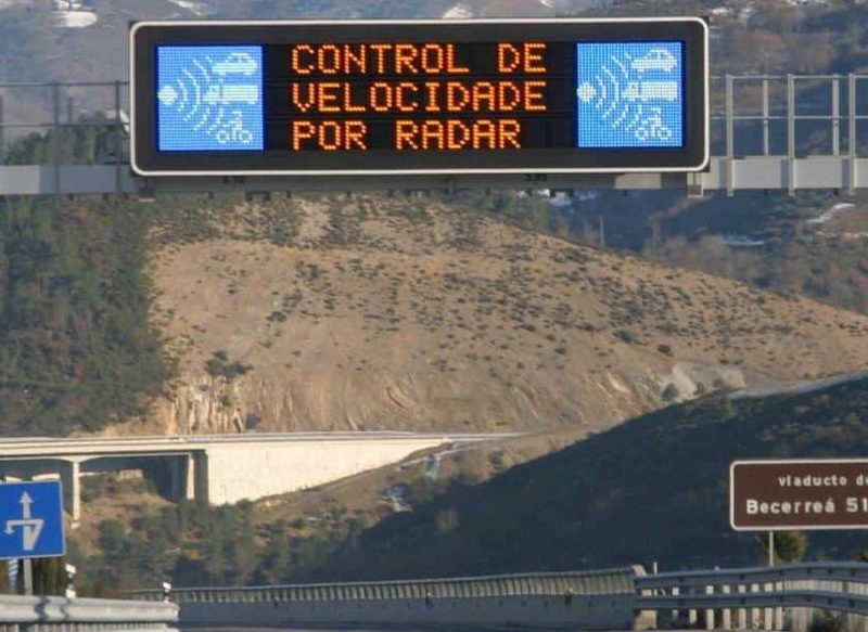 688 RADARES FIJOS, 92 DE TRAMO Y 545 MÓVILES