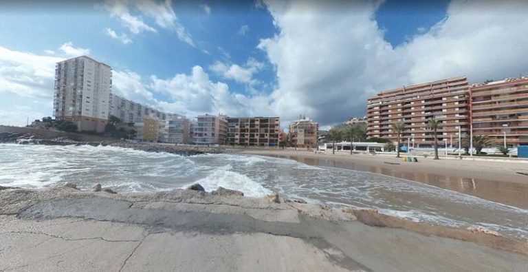 Cullera (Valencia) cierra las playas por la noche ante el aumento de la incidencia de la Covid-19