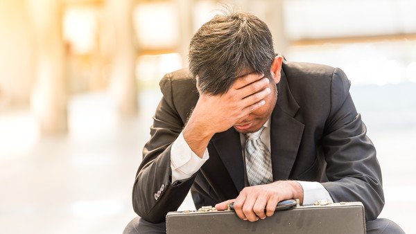 Cómo reducir el estrés y la depresión postvacacional 1 Moncloa Entender que ya terminaron depresión