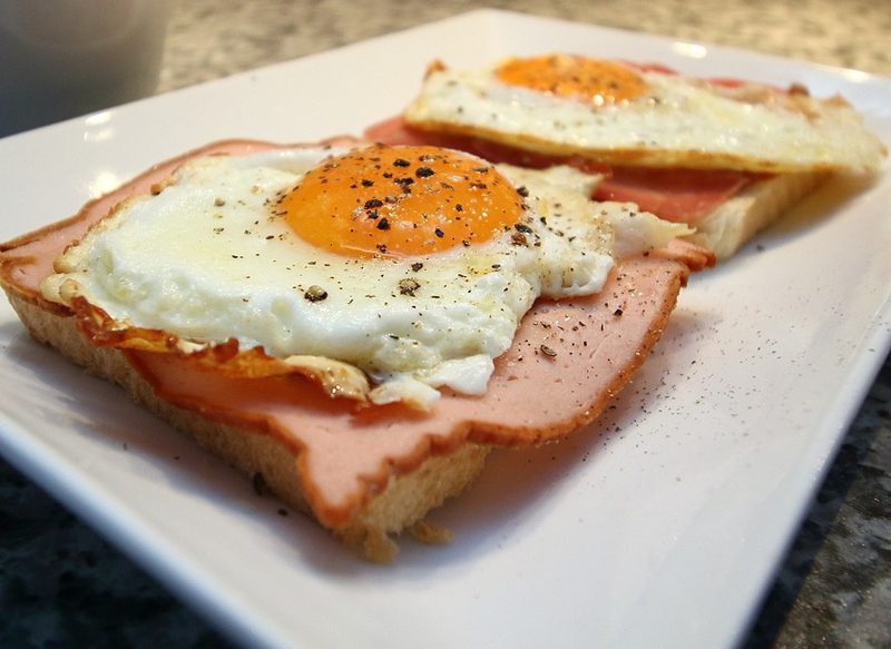 HUEVOS FRESCOS Y A TEMPERATURA AMBIENTE