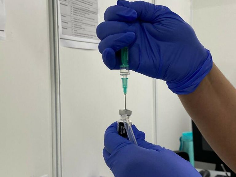 Canarias alcanza el 80% de la población diana vacunada contra la Covid-19