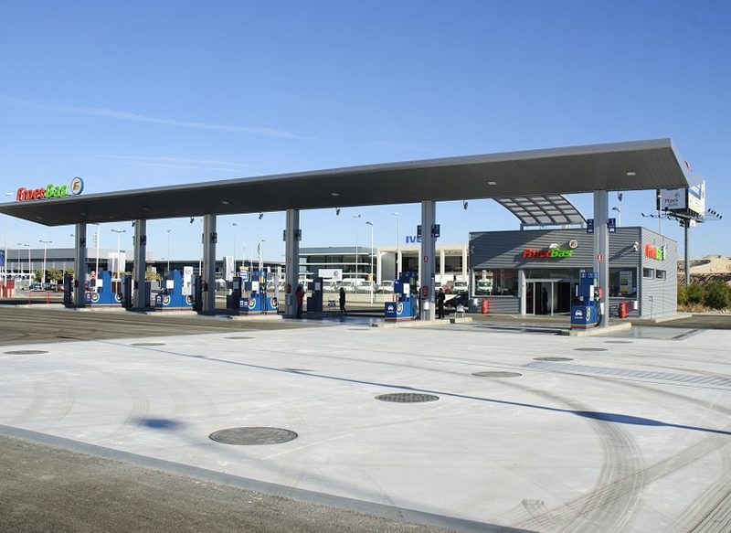 ¿POR QUÉ BUSCAR LA GASOLINERA MÁS BARATA?