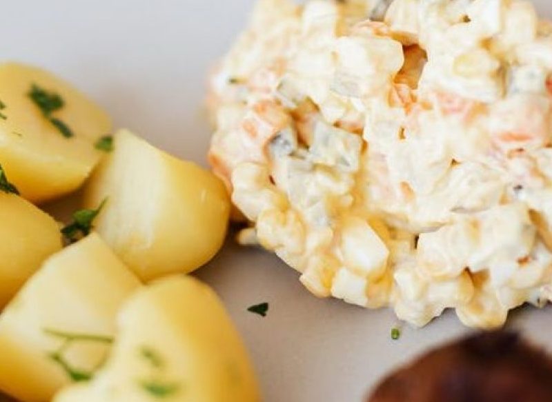 MARIDAJE DE ENSALADILLA RUSA