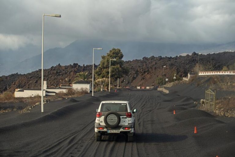 El Gobierno aprueba un segundo paquete de ayudas a los afectados por la erupción