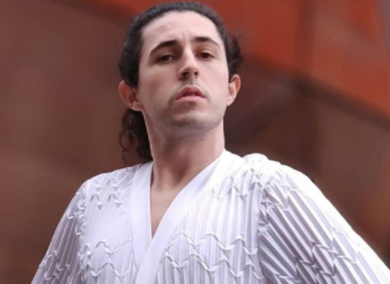 ATRAJO LA ATENCIÓN DE GRANDES DISEÑADORES INCLUSO ANTES DE MAESTROS DE LA COSTURA