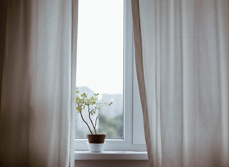 Cómo aislar las ventanas para no pasar frío las noches de otoño