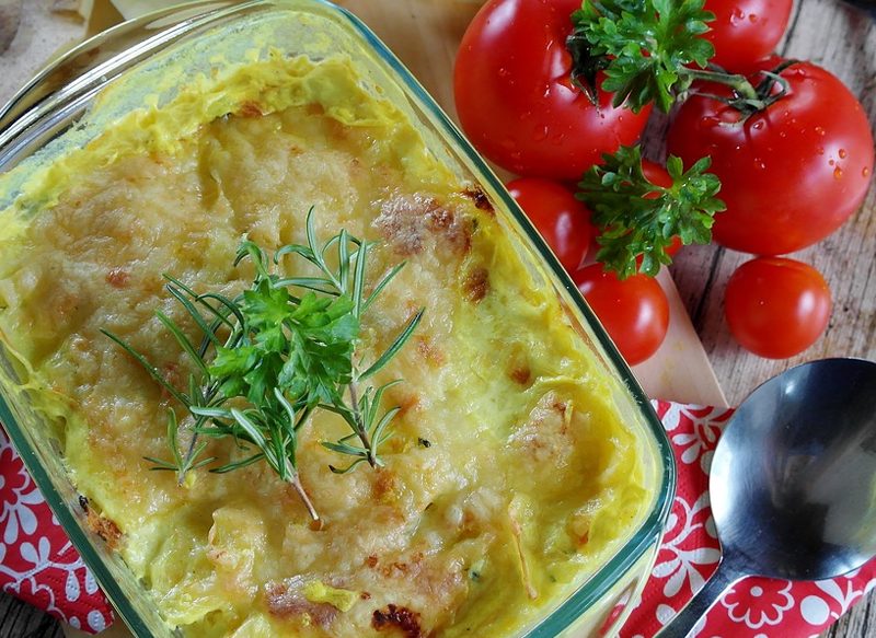 PATATAS CON BECHAMEL, UNA RECETA FÁCIL Y DELICIOSA