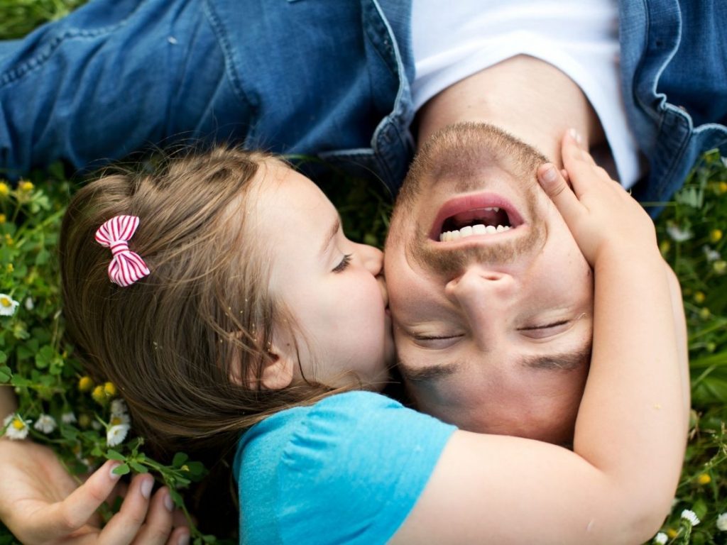 Consejos para que tus hijos siempre te hagan caso 4 Moncloa Siempre debemos felicitarlo Moncloa