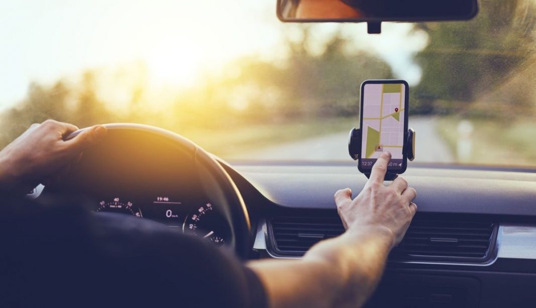 distracción-gps-dgt