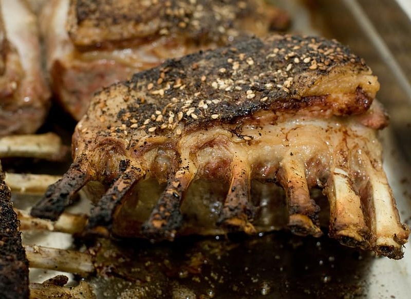 PREPARACIÓN DEL CORDERO ASADO