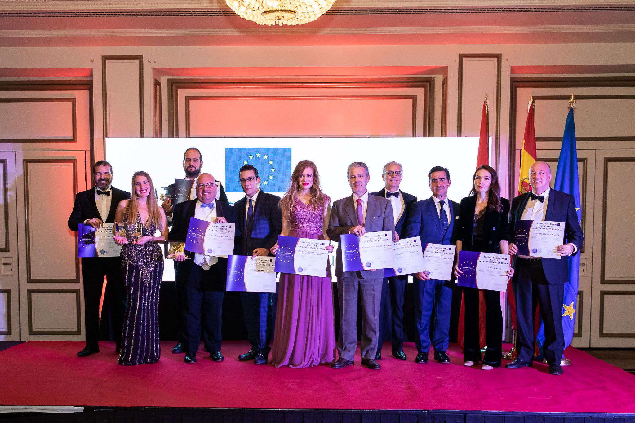 1635947409 FOTO GRUPAL PREMIOS NACIONALES CARLOS III A LA EXCELENCIA JURIDICA Moncloa