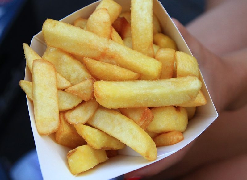 El truco para freír las patatas en la mitad de tiempo